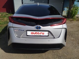 2018 Toyota Prius PHV ZVW52 IV (XW50), серебристый, 2400000 рублей, вид 4