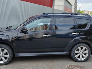 2010 Mitsubishi Outlander II Рестайлинг, чёрный, 980000 рублей, вид 2