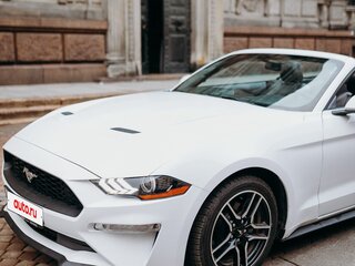 2017 Ford Mustang VI Рестайлинг, белый, 2250000 рублей, вид 4