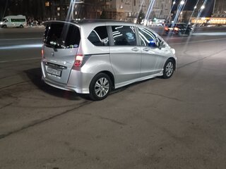 2013 Honda Freed I Рестайлинг, серебристый, 1100000 рублей, вид 3