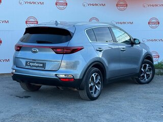2018 Kia Sportage IV Рестайлинг, серебристый, 2349000 рублей, вид 5
