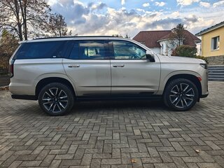 2022 Cadillac Escalade V, серый, 10500000 рублей, вид 4