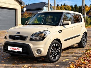 2013 Kia Soul I Рестайлинг, бежевый, 950000 рублей, вид 1