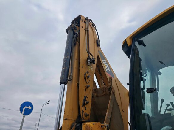 2011 Caterpillar 428, жёлтый, 4300000 рублей - вид 15