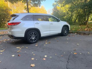 2016 Toyota Highlander III (XU50) Рестайлинг, белый, 2900000 рублей, вид 3