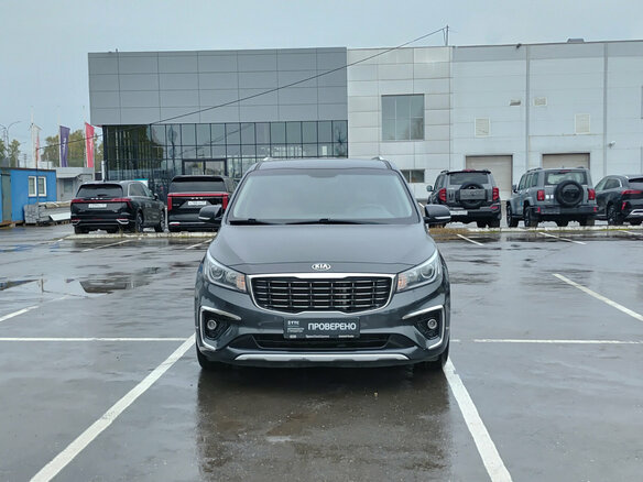 2019 Kia Carnival III, чёрный, 2570000 рублей - вид 1