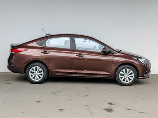 2022 Hyundai Solaris II Рестайлинг, коричневый, 1625000 рублей, вид 4