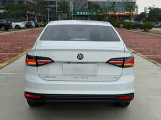 2023 Volkswagen Lavida III Рестайлинг, белый, 1070000 рублей, вид 5