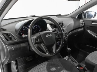 2015 Hyundai Solaris I Рестайлинг, серебристый, 1160000 рублей, вид 5