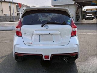 2020 Nissan Note Nismo II Рестайлинг, белый, 790000 рублей, вид 4