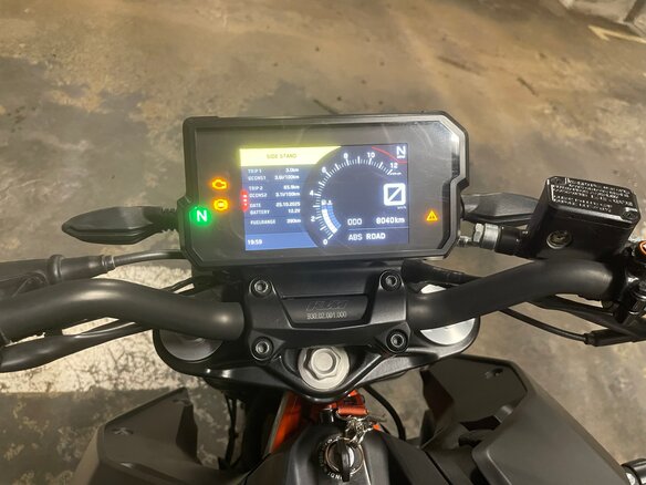 2022 KTM 125 Duke, серый, 400001 рублей - вид 9