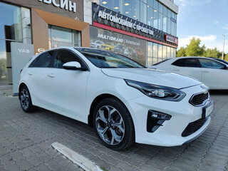 2021 Kia Ceed III, белый, 2309200 рублей, вид 5