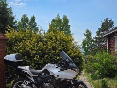 2017 Honda VFR 1200, белый, 1100000 рублей, вид 2