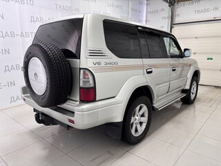2001 Toyota Land Cruiser Prado 90 Series Рестайлинг, серебристый, 1400000 рублей, вид 4