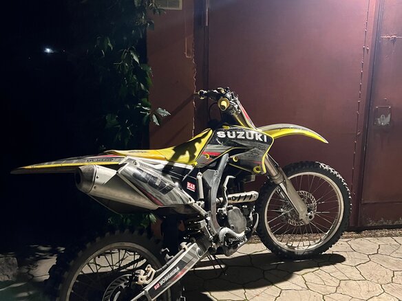 2005 Suzuki RM-Z 250, жёлтый, 240000 рублей