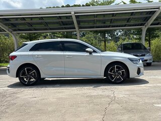 2023 Audi A3 Sportback 35 TFSI IV (8Y), белый, 1470000 рублей, вид 4