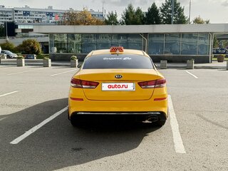 2019 Kia Optima IV Рестайлинг, белый, 950000 рублей, вид 5