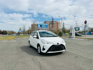 2019 Toyota Vitz III (XP130) Рестайлинг 2, белый, 1179000 рублей, вид 4