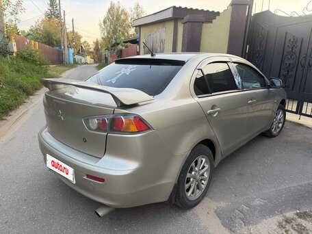 2010 Mitsubishi Lancer X, бежевый, 390000 рублей, вид 4