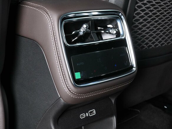 2026 Geely Monjaro (Xingyue L) I Рестайлинг 2 (China Market), серый, 4349000 рублей - вид 28