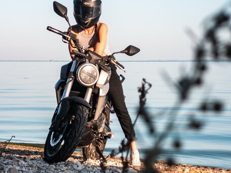 2022 Motoland CB250, серебристый, 153000 рублей, вид 1