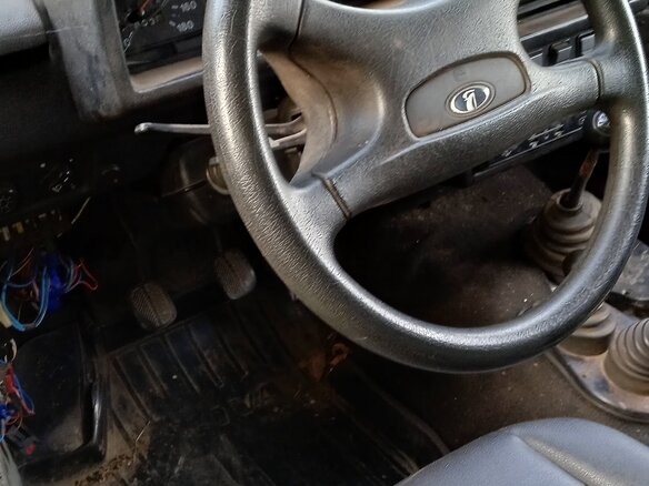 2003 Lada (ВАЗ) 2121 (4x4) I Рестайлинг, пурпурный, 240000 рублей - вид 3