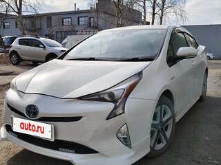 2016 Toyota Prius IV (XW50), белый, 1670000 рублей, вид 3