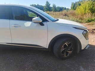2023 Kia Sportage V, белый, 3200000 рублей, вид 4