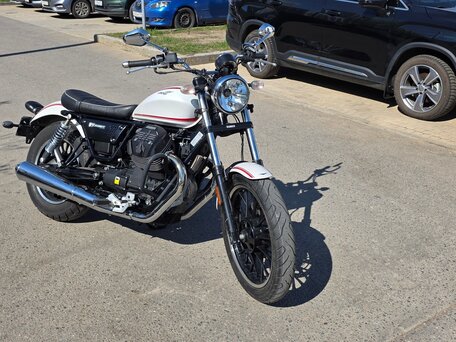 2017 Moto Guzzi V 9, белый, 620000 рублей, вид 1