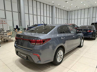 2019 Kia Rio IV, серый, 1399000 рублей, вид 5