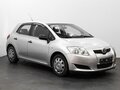 2009 Toyota Auris I, серебристый, 950000 рублей - вид 2