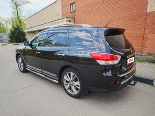 2014 Nissan Pathfinder IV, чёрный, 2020000 рублей, вид 4