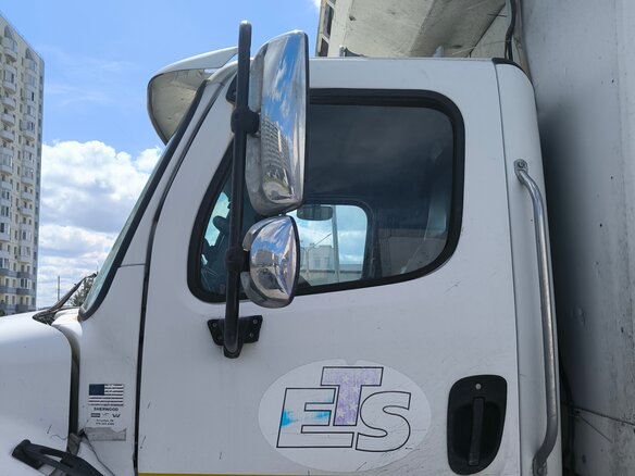 2003 Freightliner Business Class (M2), белый, 1400000 рублей - вид 12