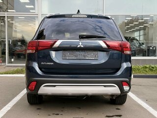 2020 Mitsubishi Outlander III Рестайлинг 3, синий, 2200000 рублей, вид 5