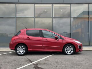 2011 Peugeot 308 I Рестайлинг, красный, 371000 рублей, вид 3