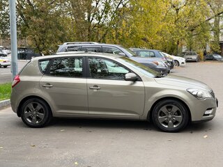 2011 Kia Ceed I Рестайлинг, серебристый, 1100000 рублей, вид 5