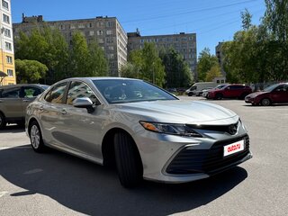 2022 Toyota Camry US Market VIII (XV70) Рестайлинг, серый, 2690000 рублей, вид 3
