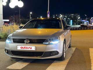 2013 Volkswagen Jetta VI, серебристый, 929000 рублей, вид 3