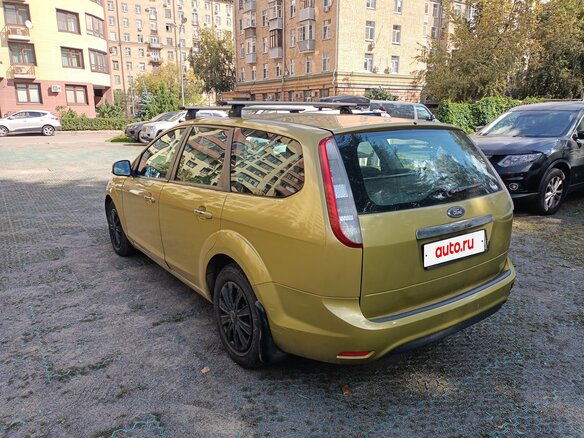2008 Ford Focus II Рестайлинг, жёлтый, 370000 рублей - вид 5