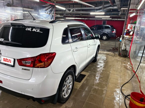 2014 Mitsubishi ASX I Рестайлинг, белый, 900000 рублей - вид 2