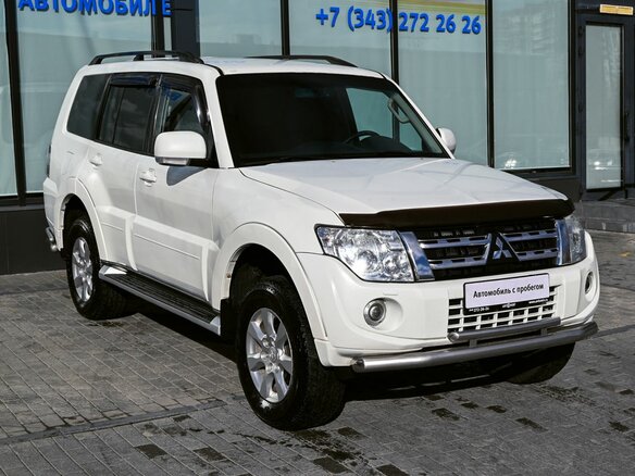 2014 Mitsubishi Pajero IV Рестайлинг 1, белый, 2075000 рублей - вид 6