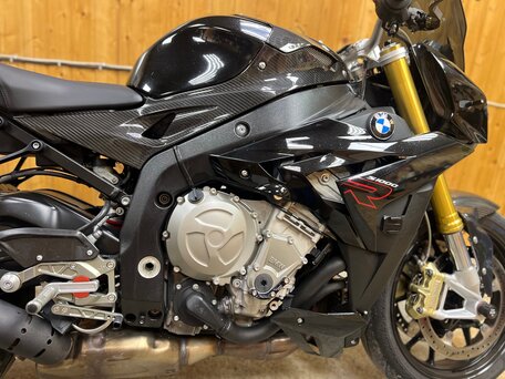 2016 BMW S 1000 R, чёрный, 1249000 рублей, вид 4