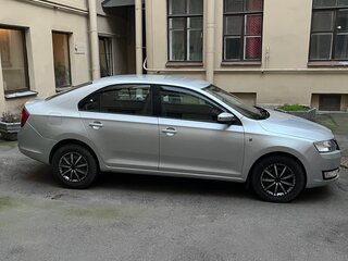 2014 Skoda Rapid I, серебристый, 680000 рублей, вид 4