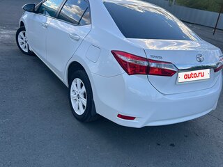 2013 Toyota Corolla XI (E160, E170, E180), белый, 1150000 рублей, вид 2