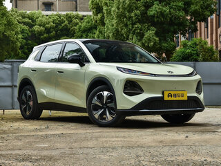 2026 Changan Qiyuan Q05 51.9 kWh II, зелёный, 2350228 рублей, вид 3