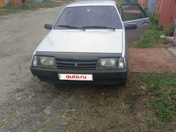 2001 Lada (ВАЗ) 21099, серебристый