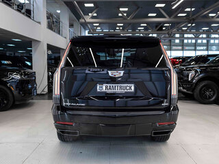 2025 Cadillac Escalade V Рестайлинг, чёрный, 18108468 рублей, вид 5