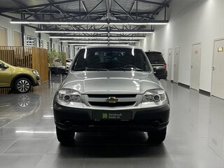 2016 Chevrolet Niva I Рестайлинг, серый, 670000 рублей, вид 3