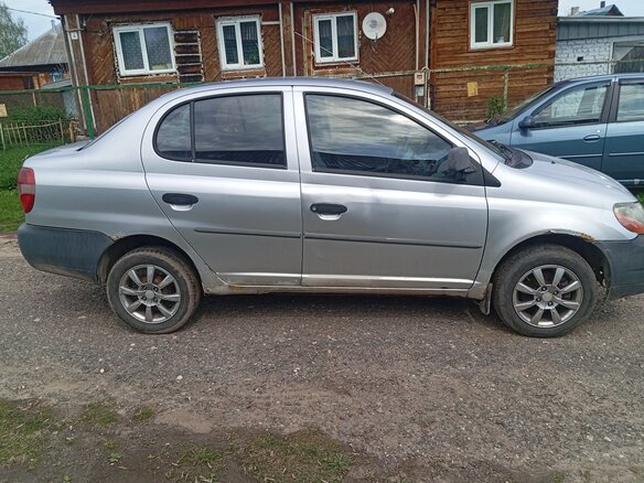 2002 Toyota Echo, серый, 155000 рублей - вид 3