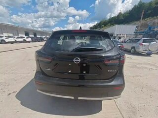 2025 Nissan Qashqai III Рестайлинг, чёрный, 2088325 рублей, вид 5